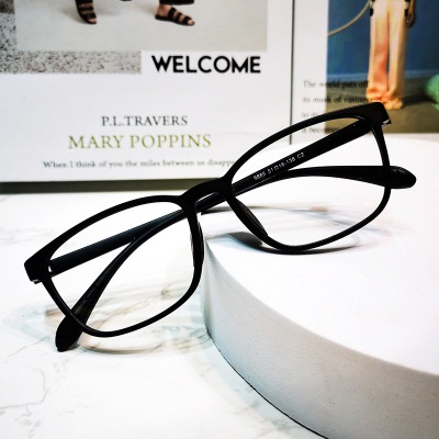 The new anti blue light myopia glasses frame is ultra lightweightTR90Flat light glasses, transparent internet famous student glasses